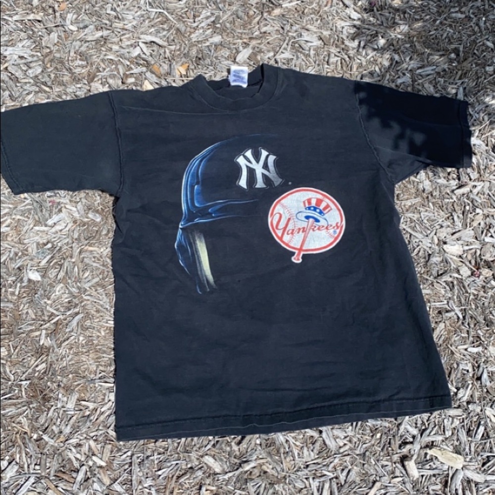 90’s New York Yankees Tee